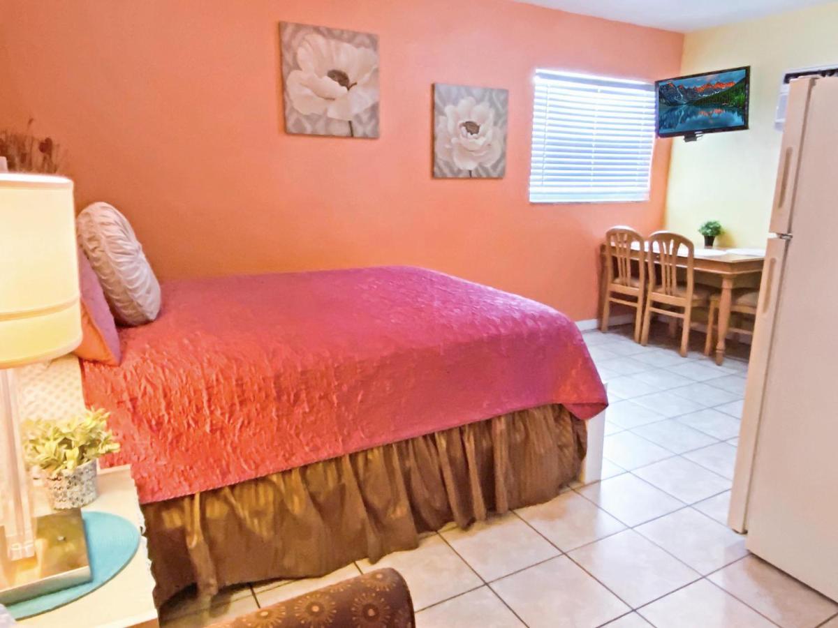 Bella Sirena Inn St. Pete Beach Kültér fotó