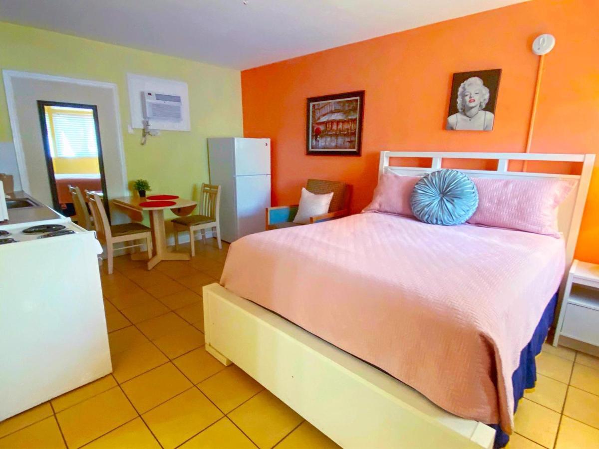 Bella Sirena Inn St. Pete Beach Kültér fotó